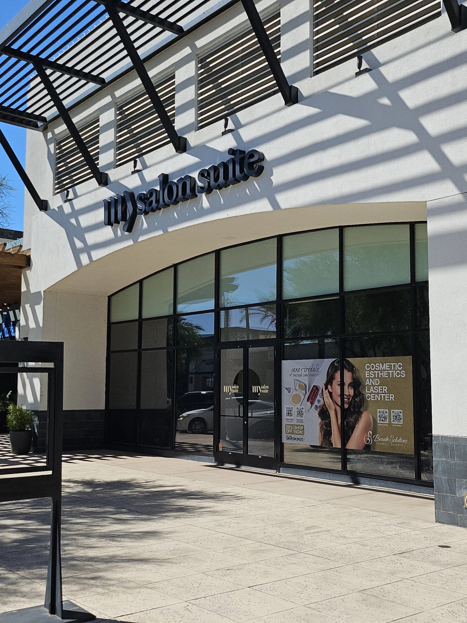 My Salon Suites building entrance on Northern Ave, Peoria